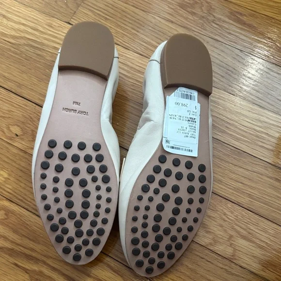 Tory Burch Cream Loafers with Gold Accent - Picture 2 of 4